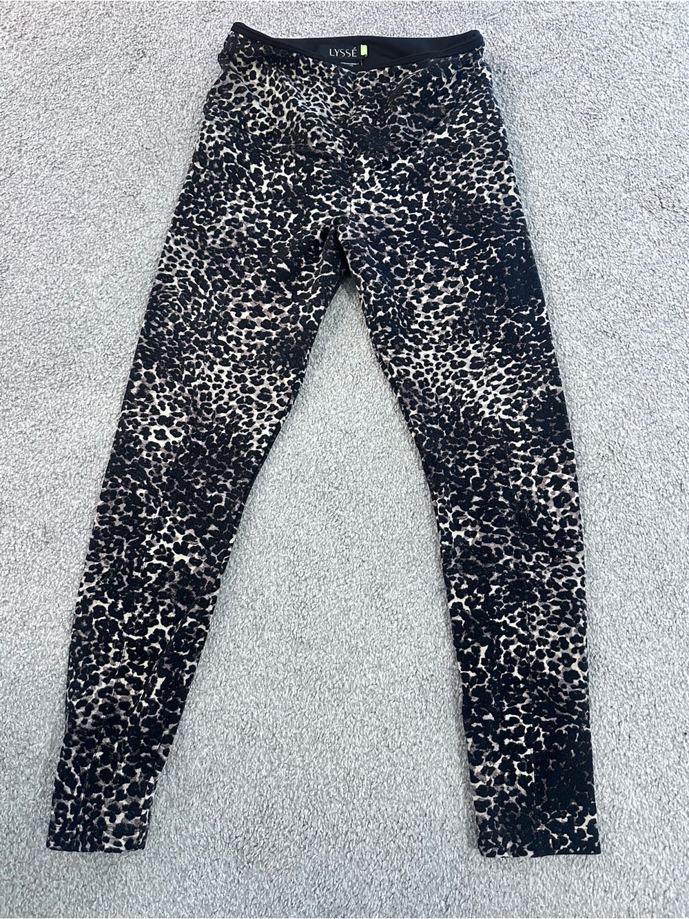 Lysse Women's Black & Cream Leopard Print Skinny Leggings